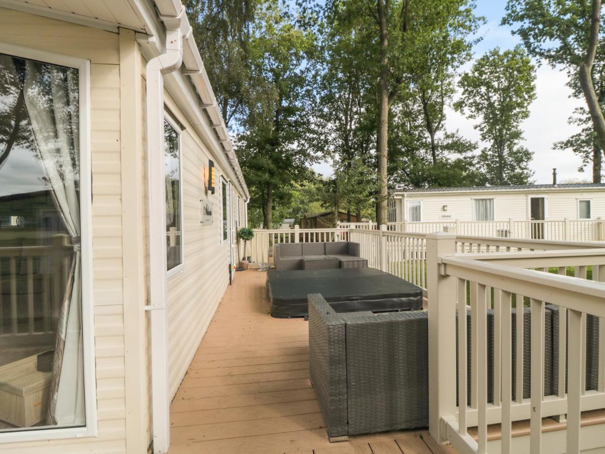 Gw28 At Goosewood Holiday Park - York, York